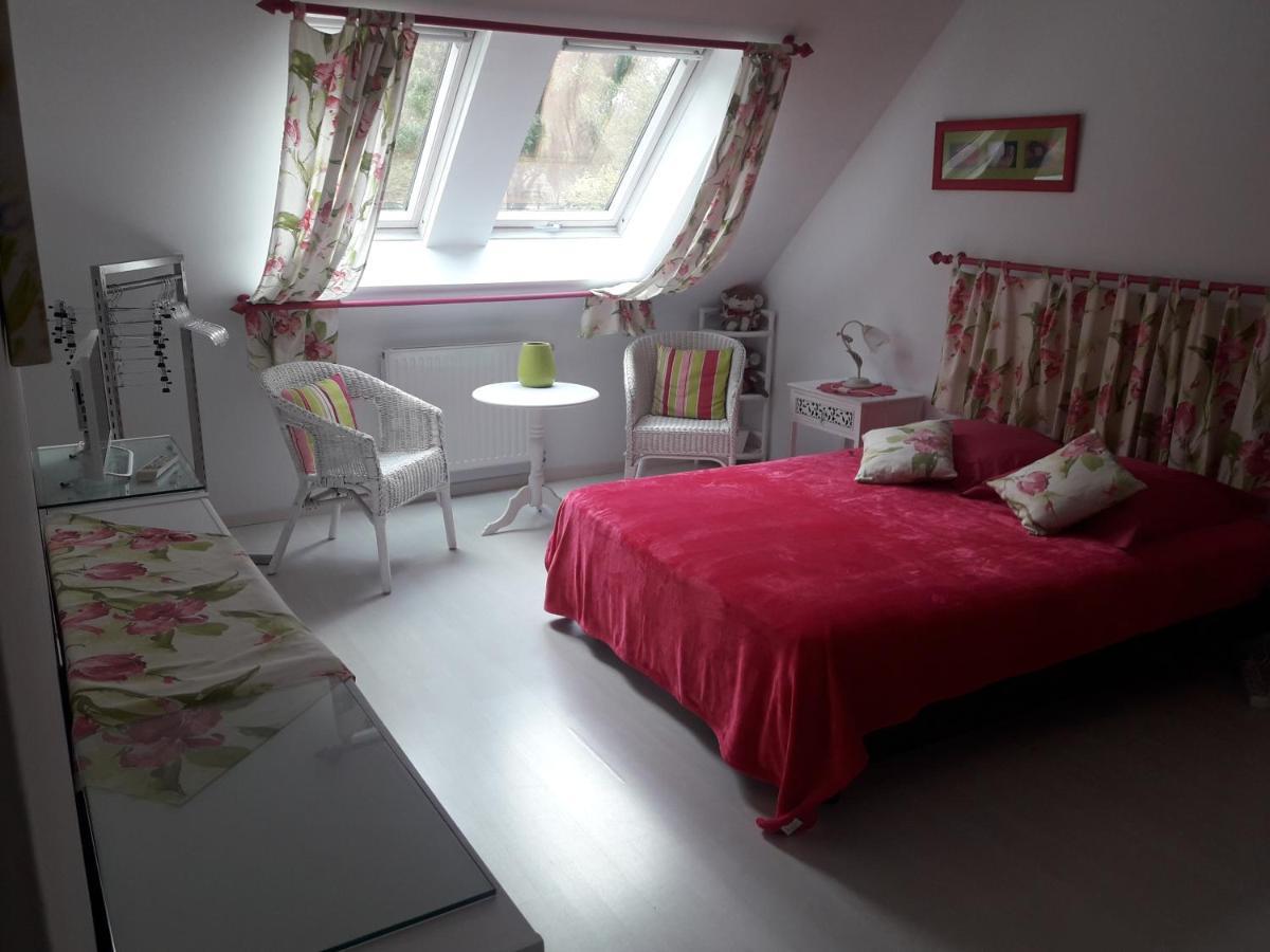 Chambre D'Hote Avec Piscine Couverte Coulaines 外观 照片